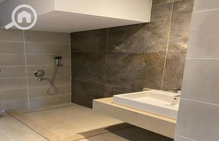 6 954efo-416x272_1400x900. jpg