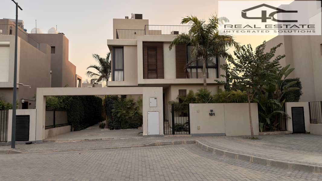 5 2025_12_23_16_36_IMG_1853. JPG