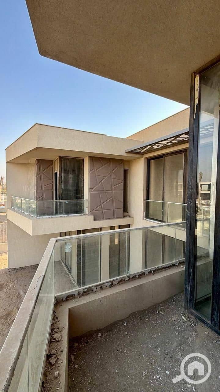 4 760a7471-b8d9-4769-b1c2-fb3243269638. jpg