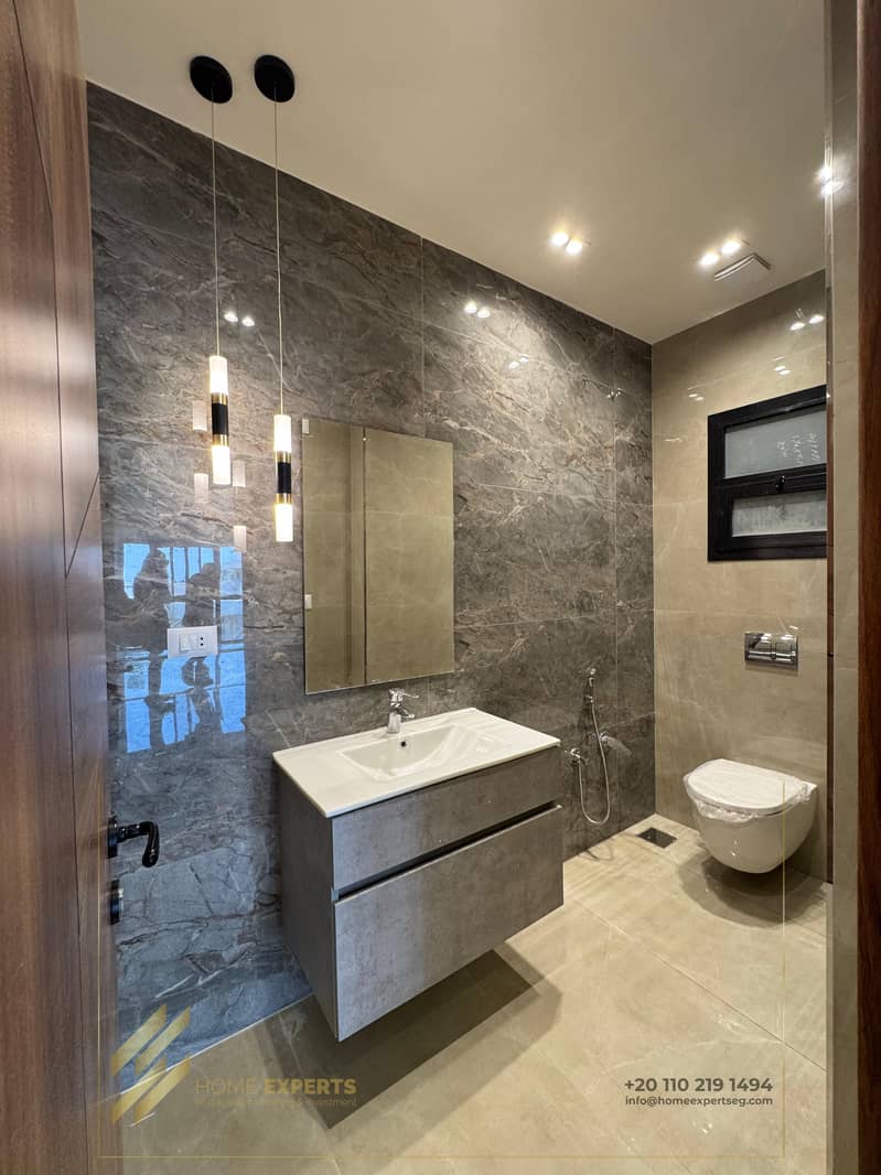 4 36d79a2b-1047-4e37-9862-bf401ab40a26. jpg