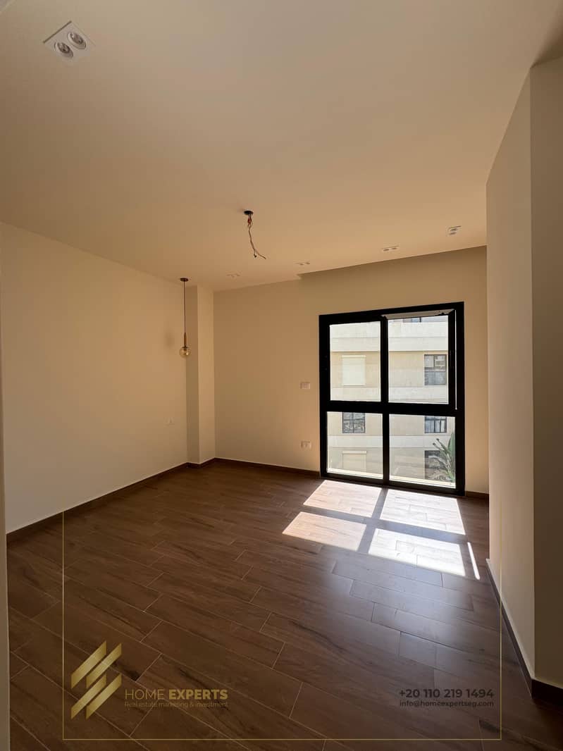 10 84410ba0-8eef-43bb-901b-db94fb225f99. jpg