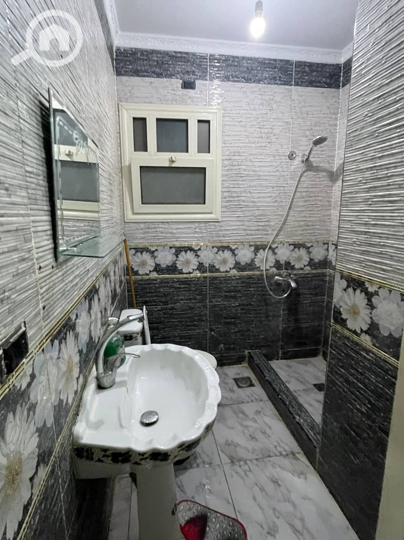 8 2bb6720c-fea9-4d7e-83ce-ae0005213a83. jpg