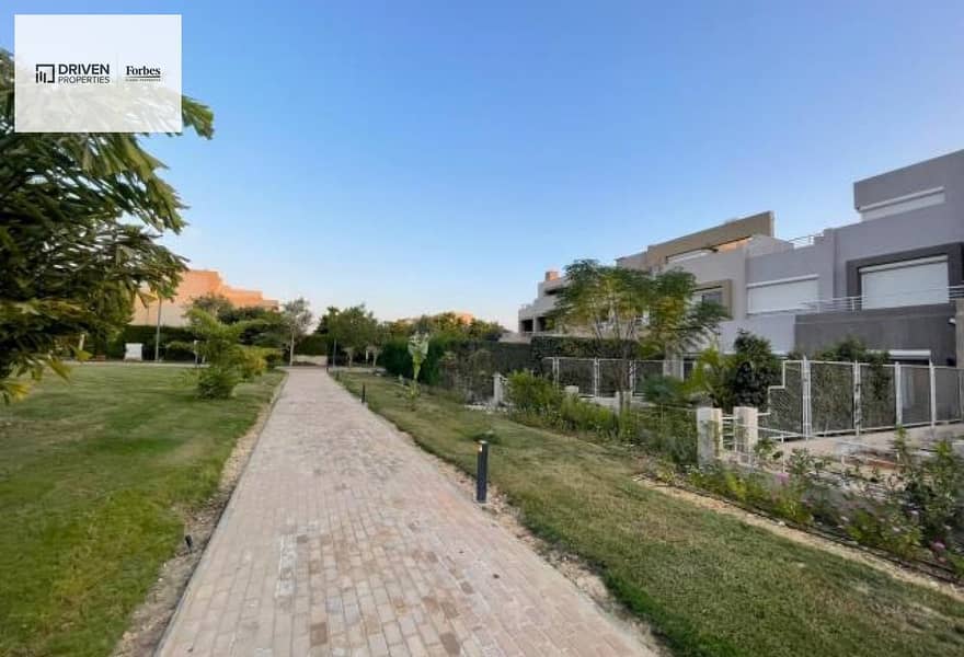 3 1d858bb7-7609-49b3-8d77-e4576ecb2035. jpg