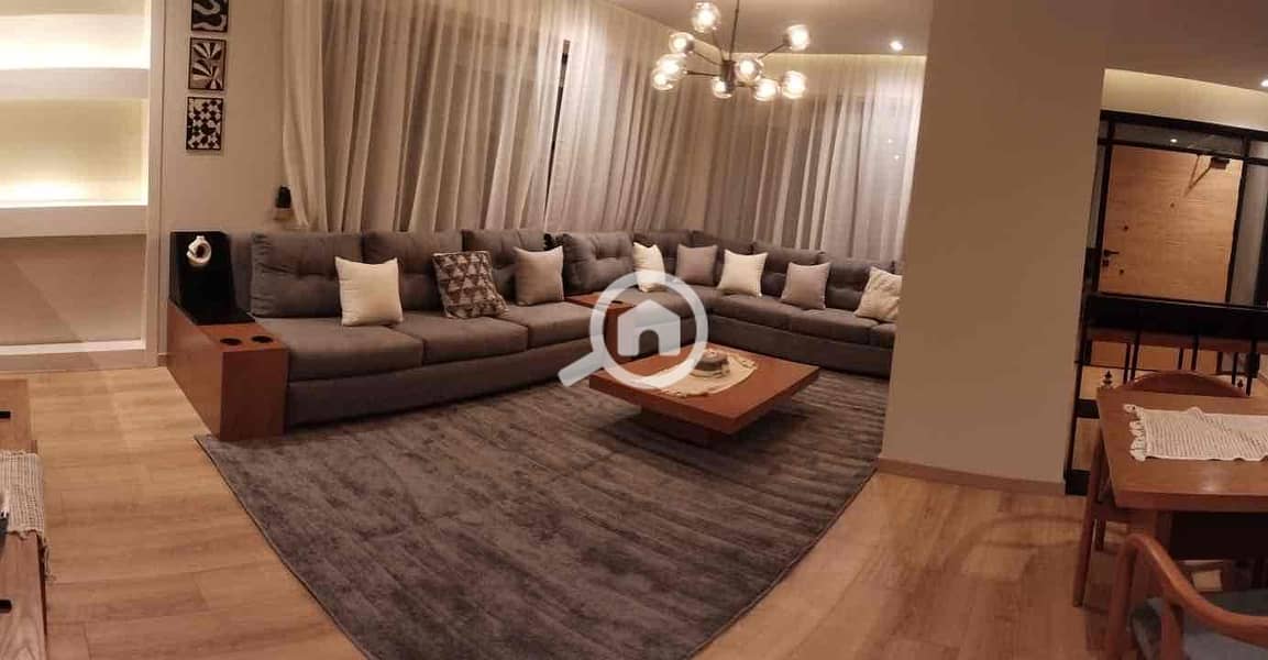 8 8007d5e4-018c-494b-ae49-54afa7ee4400. jpg