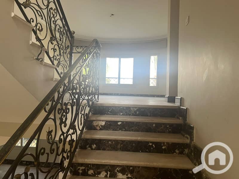 3 b2fa2064-455f-450b-a9ce-495fe44caa97. jpg