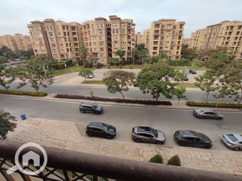 2 285bedaf-e042-4a8c-87be-28be9cdc4163. jpg