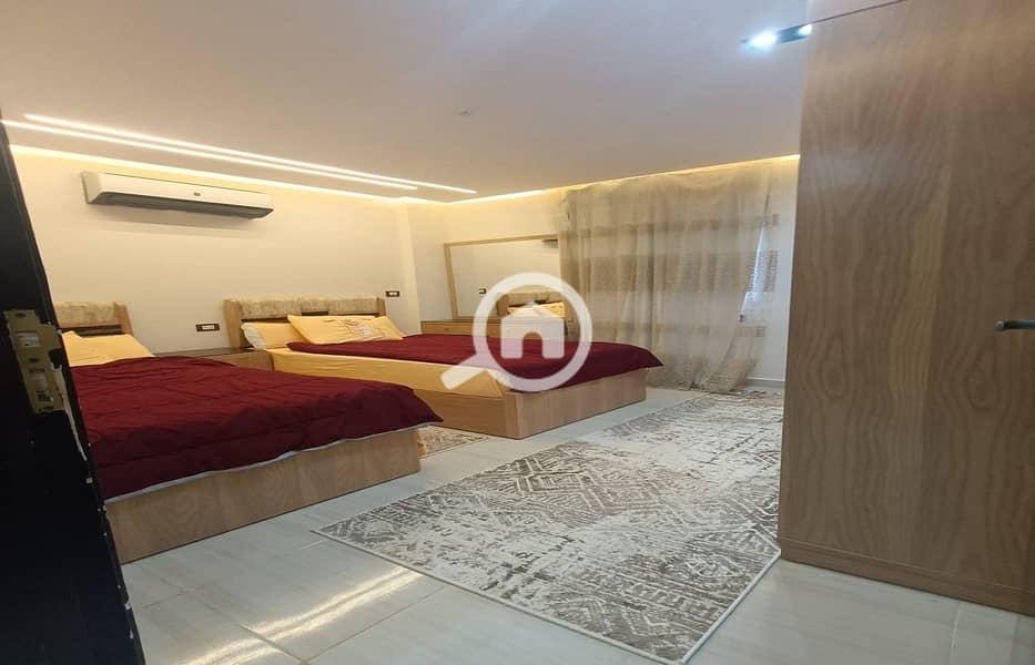 7 054a3fbe-e9d6-4897-a982-d7a4525bfd94. jpg