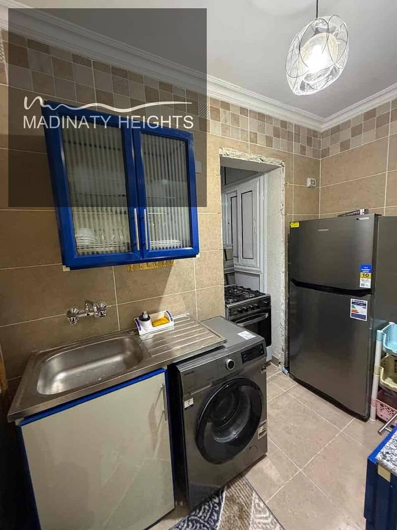 13 137b2945-3bb0-4ade-b1d7-f1bc732c5126. jpg