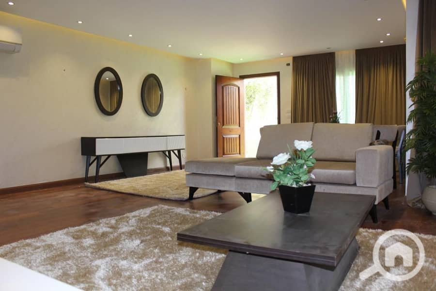 5 5c67682b-e789-4d05-a8b8-32cdc9f60edd. jpg