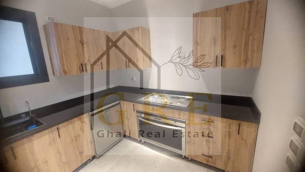 10 01346987-851d-4f6f-b186-98a161123ade. jpg