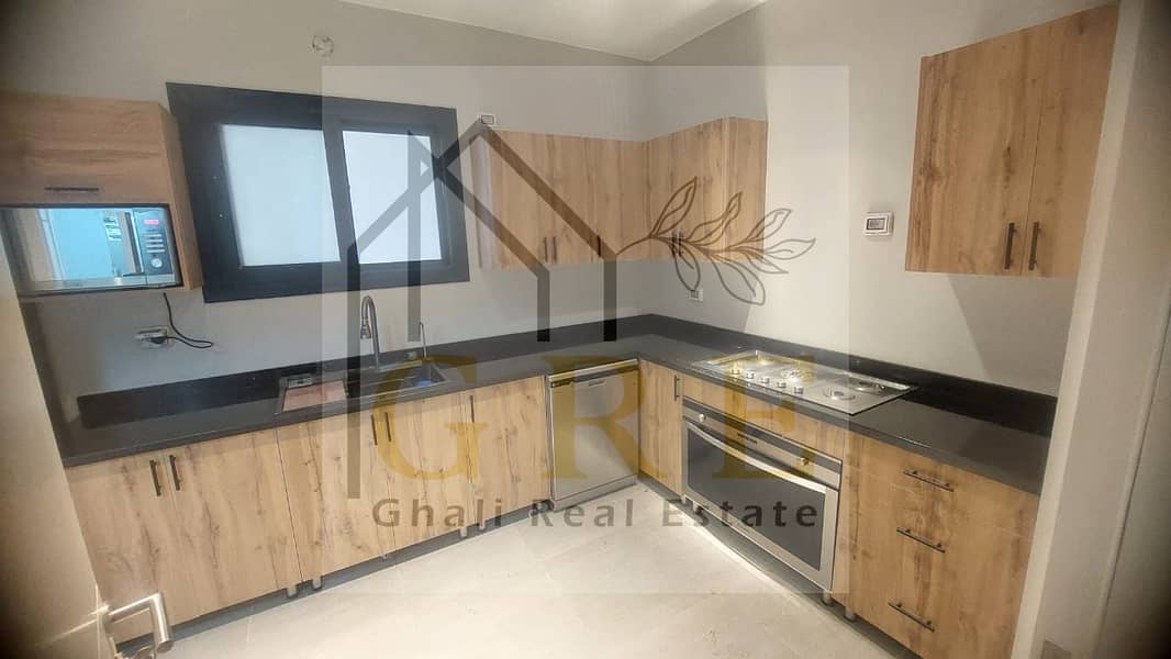 17 ea6b9ee6-f868-4587-b611-d2366ff24828. jpg