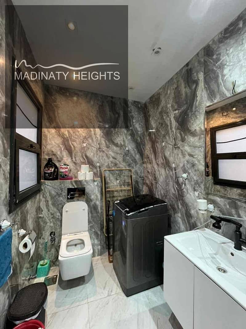 4 eb20ec6e-d344-485f-a719-f0b337db2573. jpg