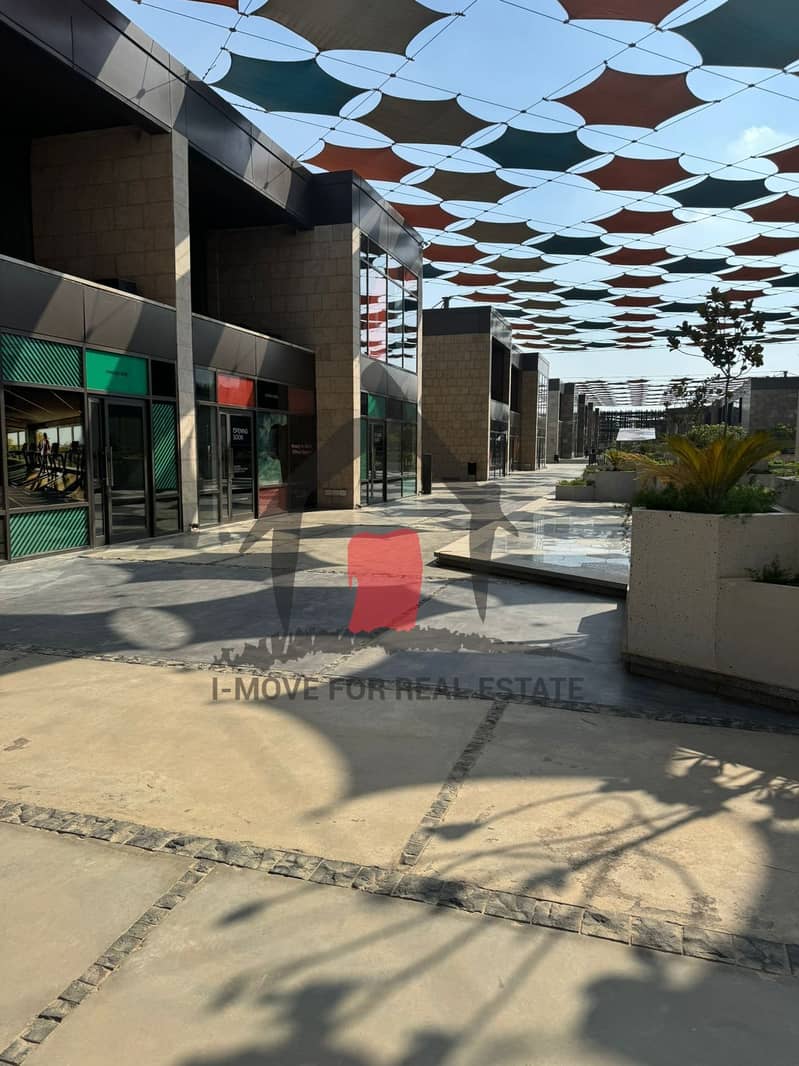 4 da1f411a-ee49-4745-ab28-4b6c5a700f7c. jpg