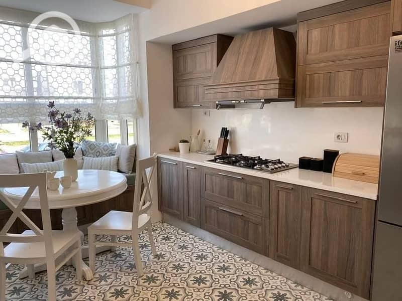 10 352374257_606818004847760_5880213822043744676_n. jpg