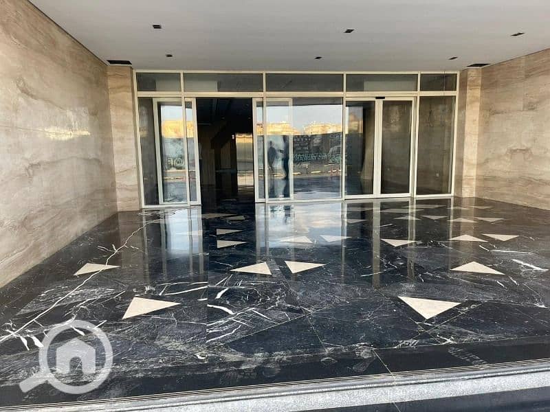 2 27eff35f-b8f9-4910-bb03-c851c561e6a6. jpg