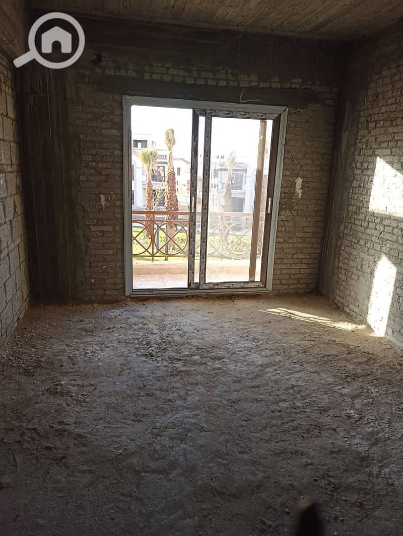 5 4a3a302d-c595-4c4f-817f-de9657536fe2. jpg