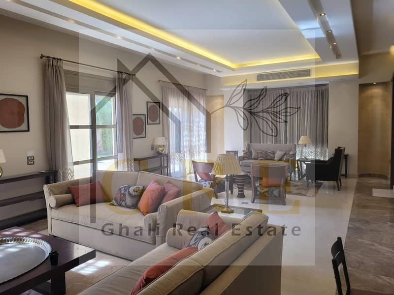 14 e14ec6e5-30f3-49b9-bc3e-8c111852e9ce. jpg