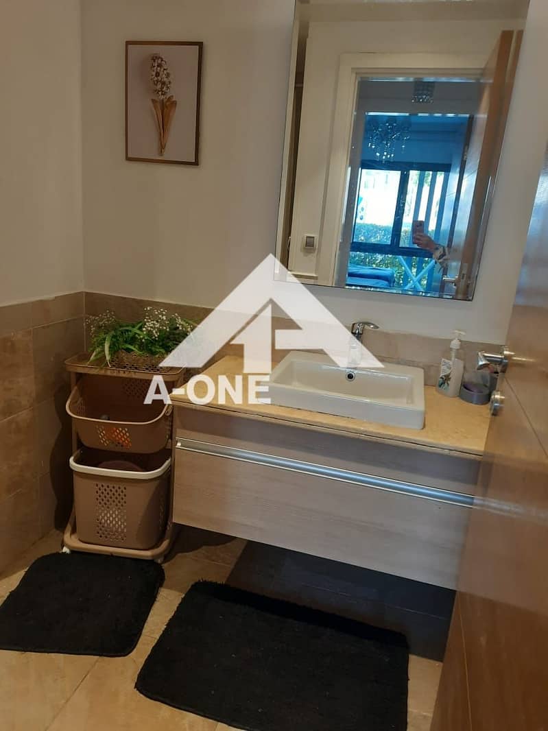 6 04a6d3ac-4881-4251-9b8b-a97e7e21a85a. jpg