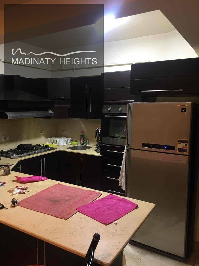 11 a90e4390-c4de-4a1e-85f9-37c2b2d74ecd. jpg