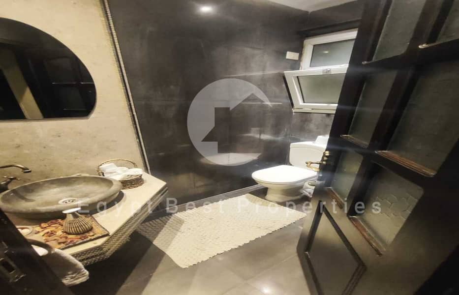 9 55f03fe1-29f1-48a3-abfd-7f4a5b03a010. jpeg