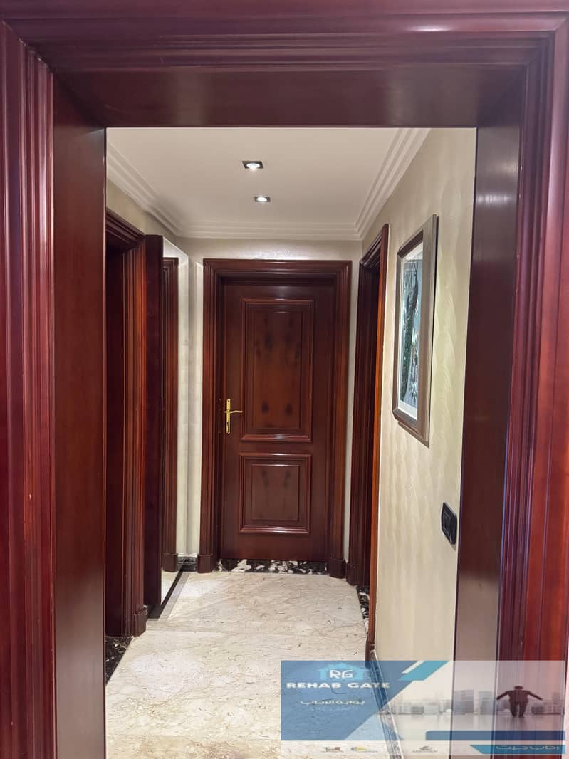 11 6ea3395c-9a95-4cd3-8f60-e90a01a88788. jpg