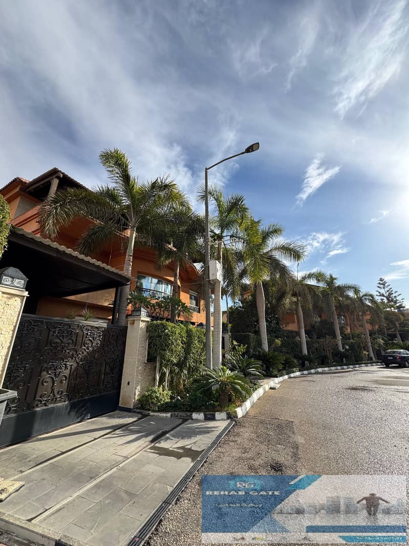 44 ba4d0732-2af8-4b90-ba19-2027cece2744. jpg