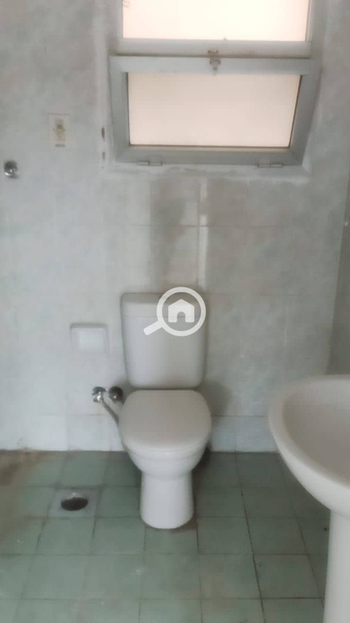 4 13d576fb-2b1e-4649-a8c2-a995807e7b0f. jpg