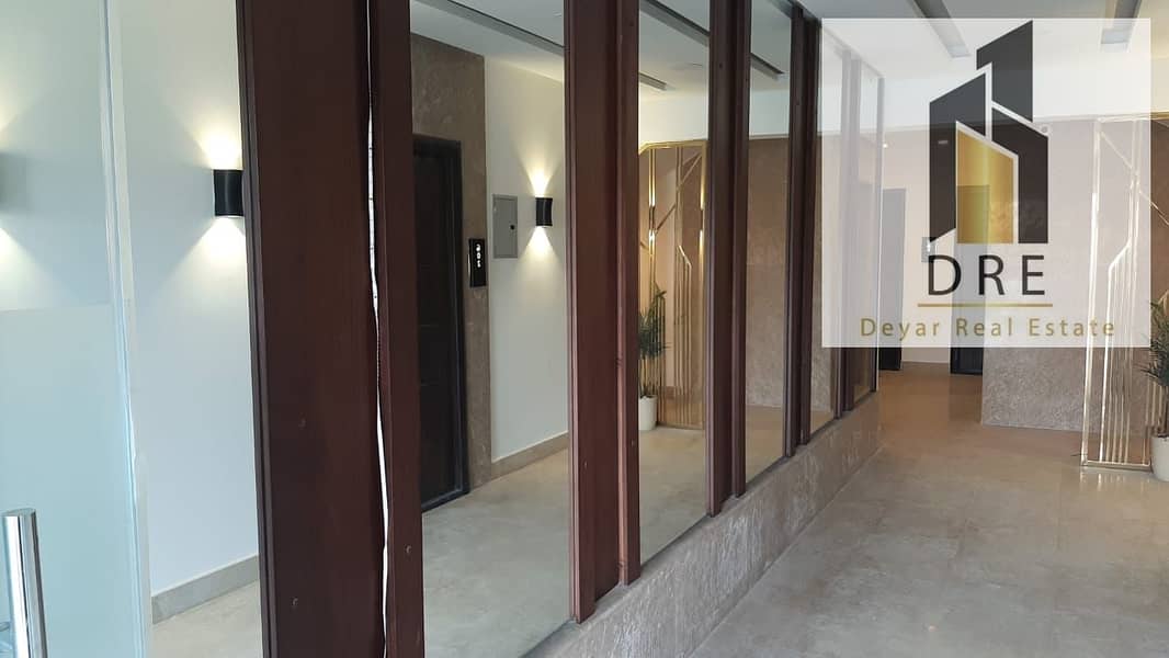 7 bb9e38c7-15d2-4b15-a6be-fe5768537803. jpg