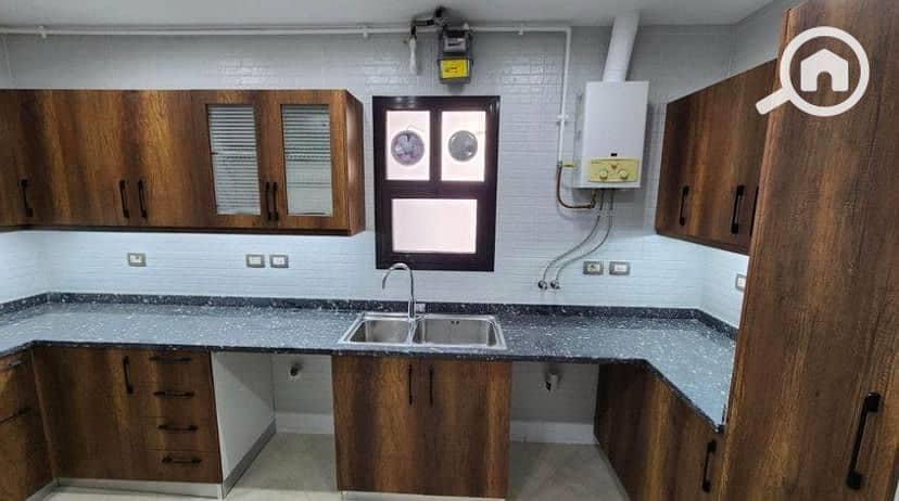 4 6062a168-cc37-40df-8728-e6659280aeb1. jpeg