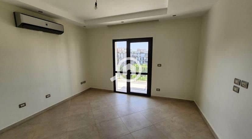 12 64b15d34-c74c-48e5-ac2b-0e96cfd60d9a. jpeg