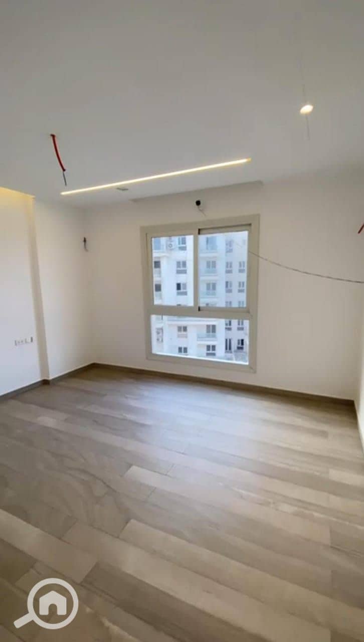 17 0e4b9464-583a-4bb5-a3f8-53be30d6c3f0. jpeg