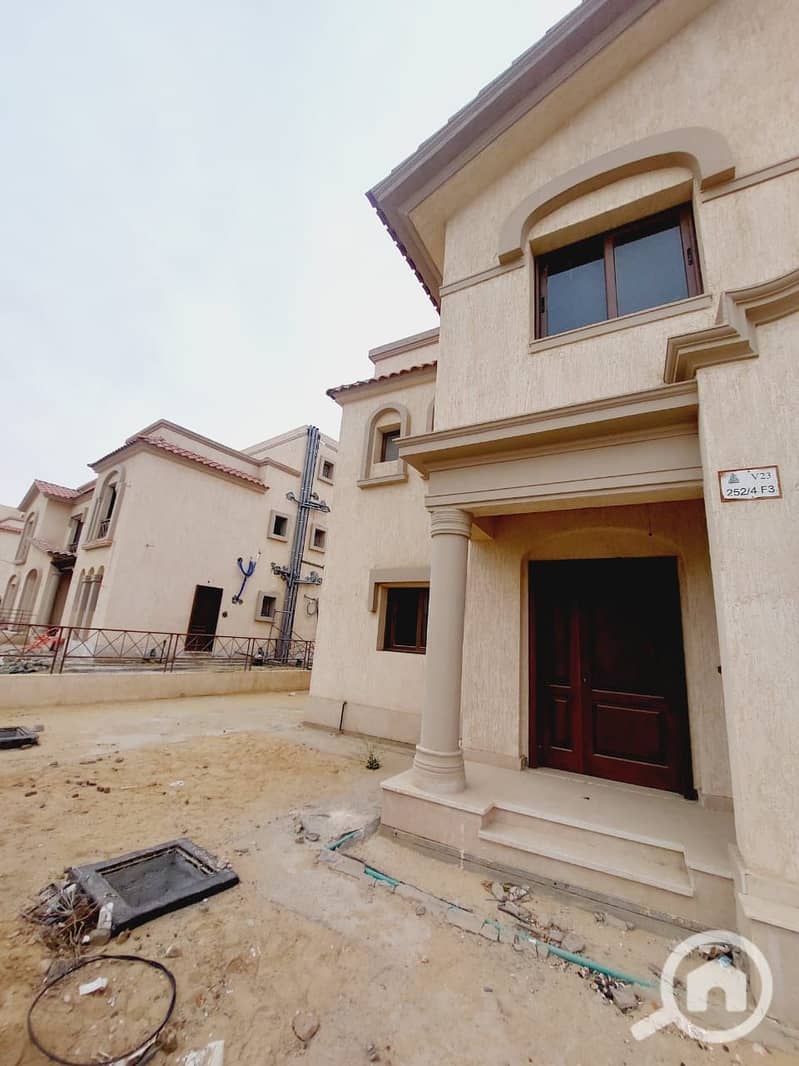 19 e4c04a87-09d5-47de-a057-13c0ec78f8a1. jpeg