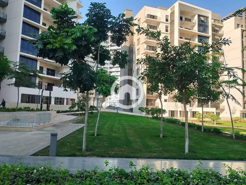 10 ef7c4b25-b79a-4df7-9d42-bfab2aebd38d. jpg