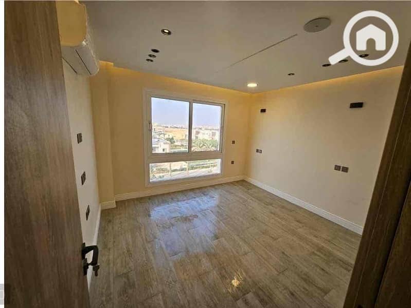 9 d3c40a94-da52-4a76-9972-a158019d10b3. jpg