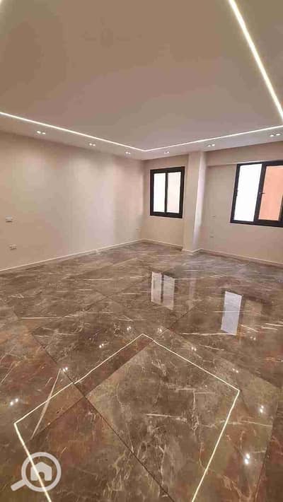 فلیٹ 3 غرف نوم للايجار في الشيخ زايد، الجيزة - 121063. jpg