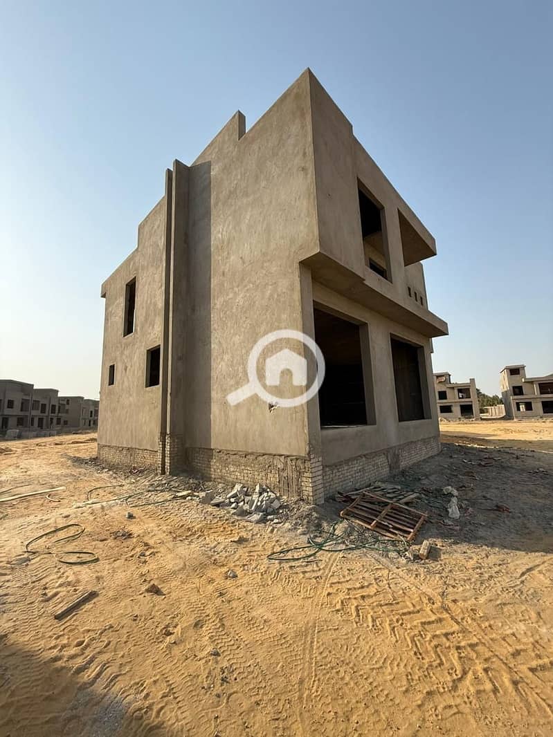 4 f7660bc9-706c-4683-aa2f-875f438d97d3. jpg