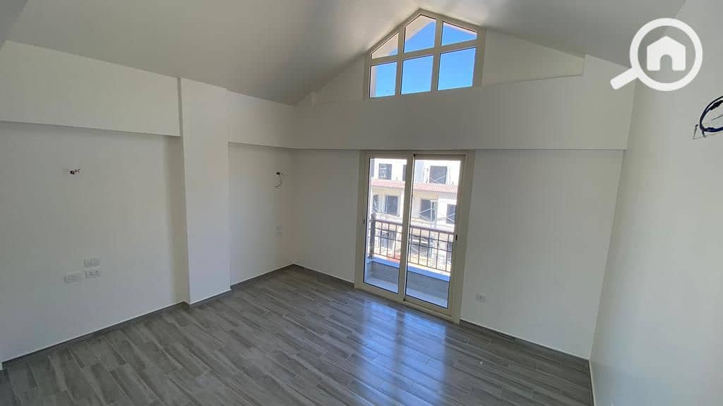 12 WhatsApp Image 2025-11-25 at 1.25. 12 PM. jpeg