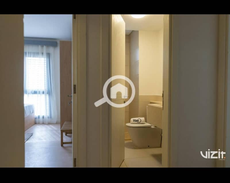 6 05d08cea-cf2a-40af-bd72-e616c6095642. jpg