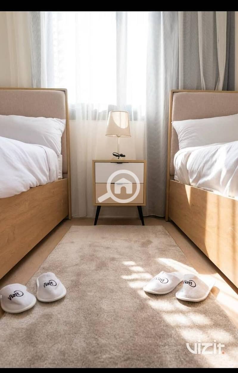 16 91ea7247-137f-4287-bba4-c3a11c9a5c81. jpg