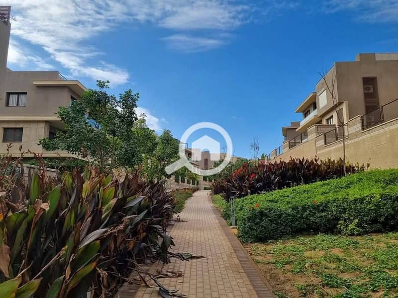 8 477756114_2081804628907232_7816162317067200917_n. jpg