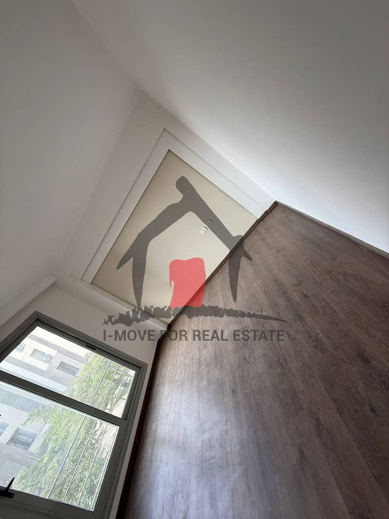 2 cc3821d8-a1ed-4ffc-abc7-a90060f91952. jpg