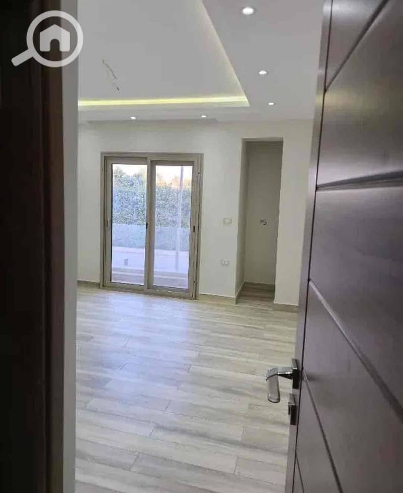 6 2acbfea8-d835-471d-a2de-2502fa5fcc7d. jpg