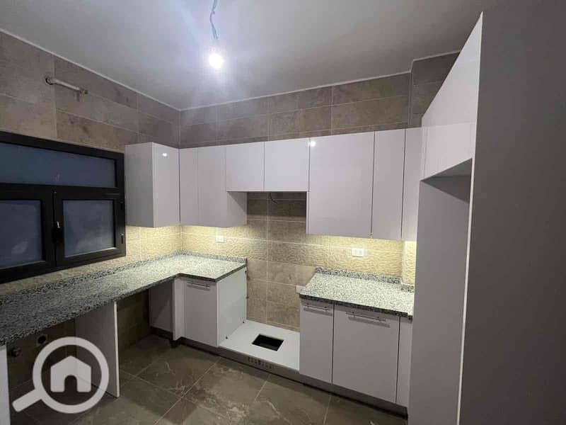 4 c251acf8-f633-41ff-b069-01cfb786bf65. jpg