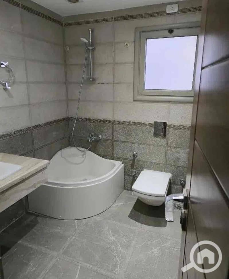 12 3cc52762-2b56-45d0-ba94-3a26fd830476. jpg