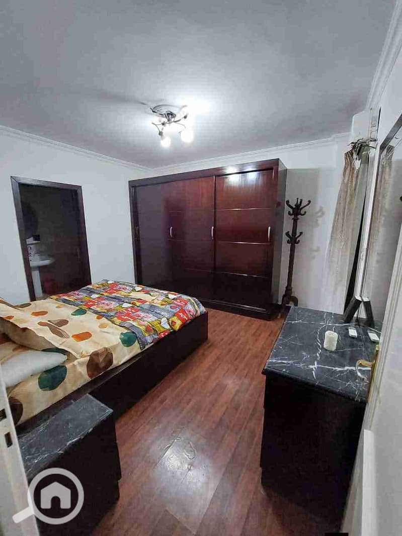 1000696956. jpg 1000696956. jpg