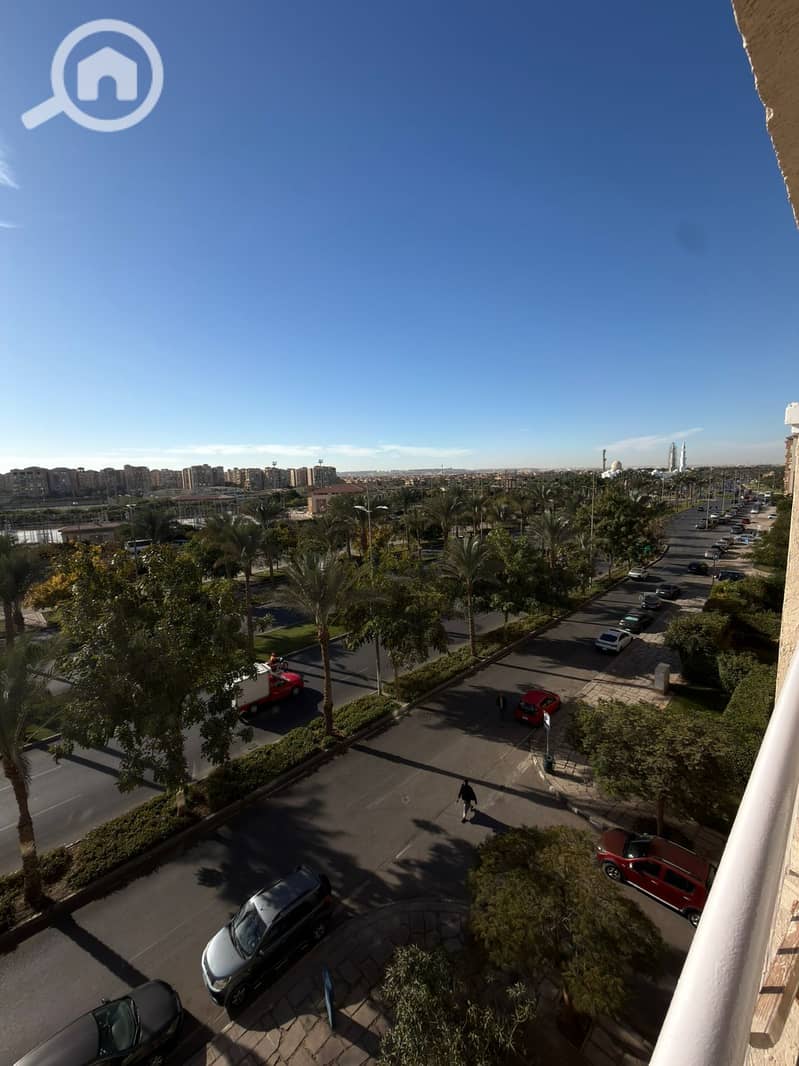 2 32feccd8-145d-4046-8358-cbe01168e007. jpg