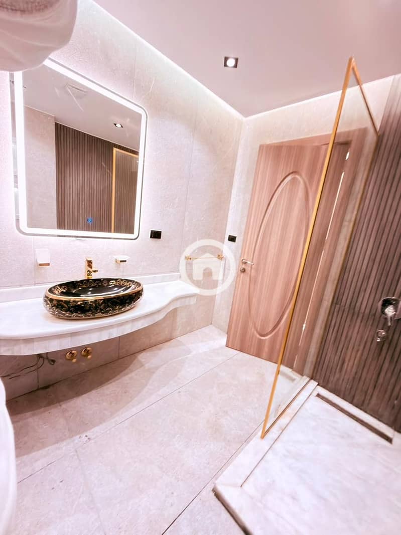 3 0ff05e50-a783-40f1-87a1-724fa84e1694. jpg