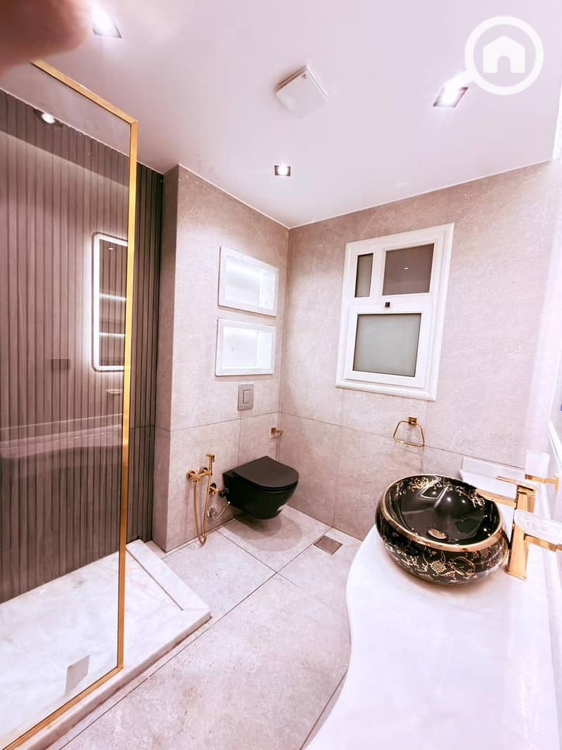 4 05cc991c-3eef-42f8-b69e-84e75c76c4ca. jpg