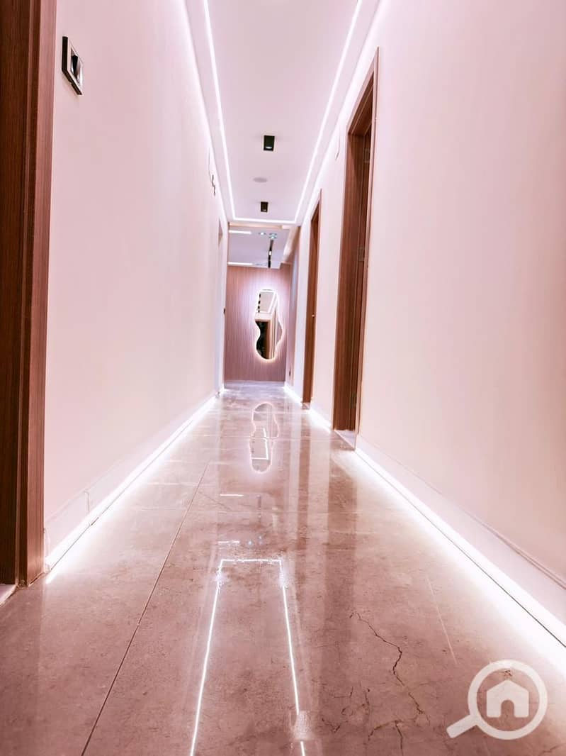 13 218f1a37-754d-4a0d-9dbc-5744a9076cbc. jpg