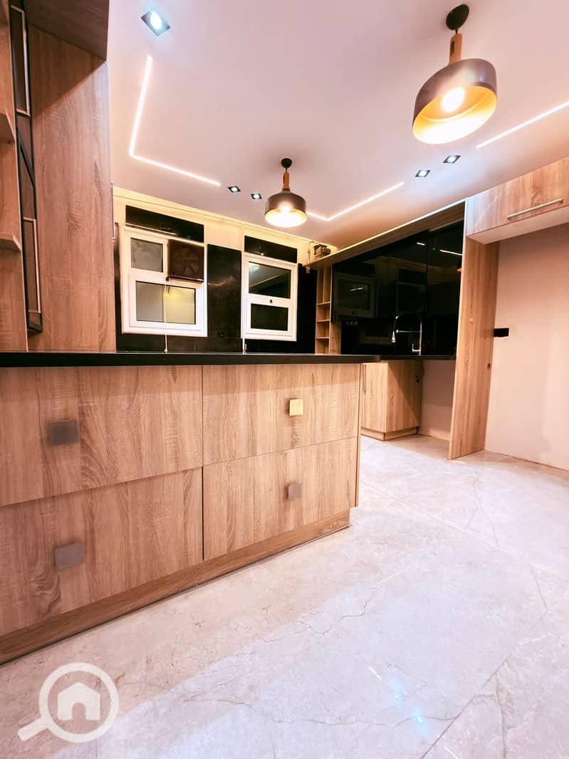 23 c8be76a8-4659-4e1e-b8b3-0207e9d66aa3. jpg